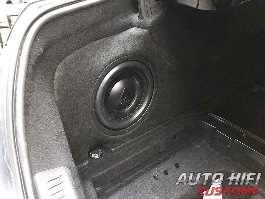 Установка сабвуфера Aspect GLW-10d2 Flat в Mercedes E class (W213)