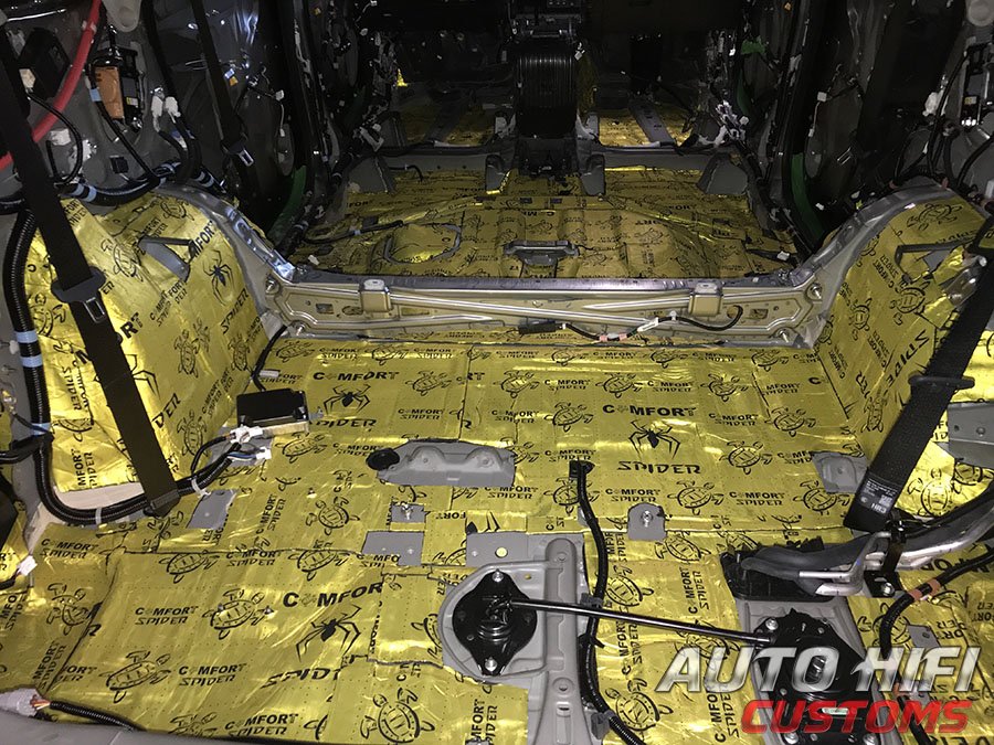 Установка шумоизоляции Comfort Mat Spider в Toyota Highlander IV U70
