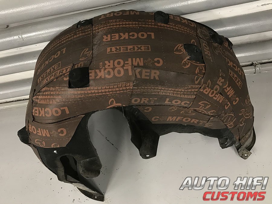 Установка шумоизоляции Comfort Mat Locker в Seres Aito M5