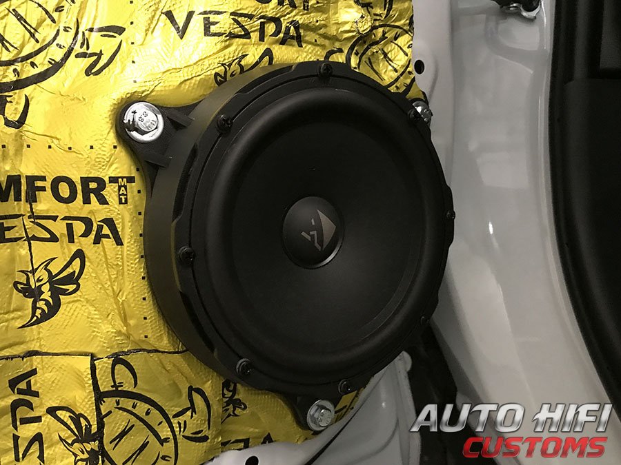 Установка акустики Helix Ci3 W165FM-S3 в Toyota RAV4.5