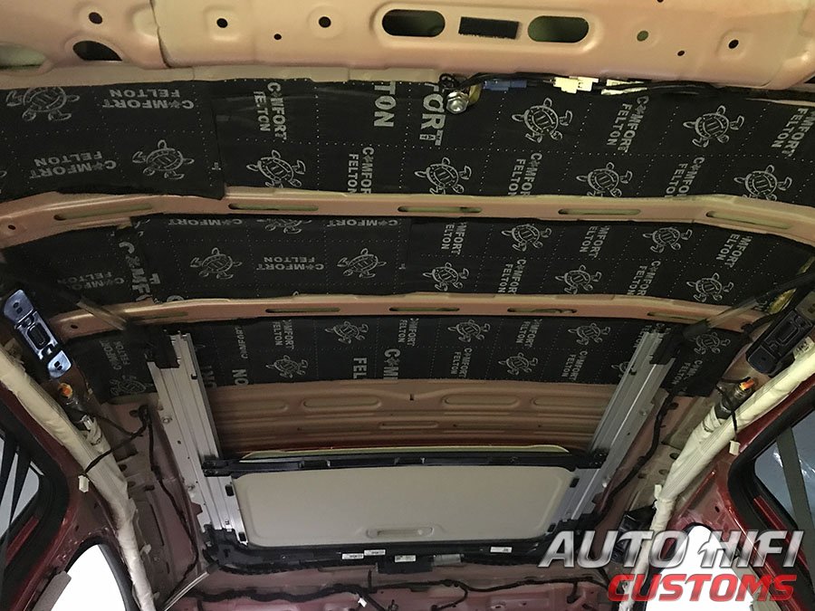 Установка шумоизоляции Comfort Mat Felton в Haval F7X