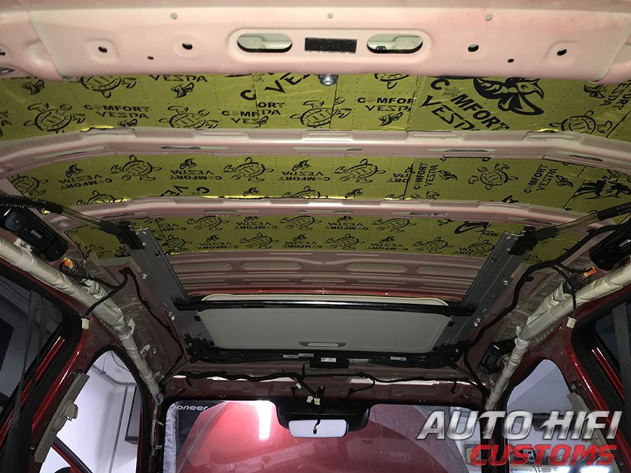 Установка шумоизоляции Comfort Mat Felton в Haval F7X