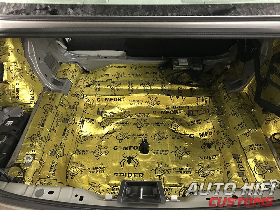 Установка шумоизоляции Comfort Mat Spider в Volvo S60 III