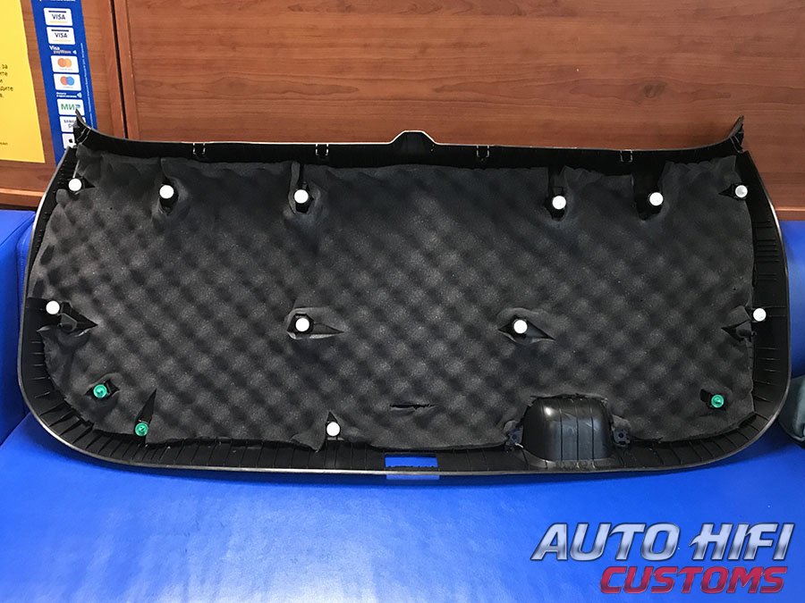 Установка шумоизоляции Comfort Mat Soft Wave 15 в KIA Seltos