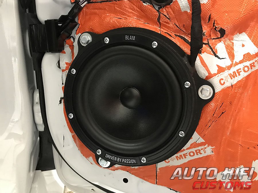 Установка акустики BLAM 165 ES в Toyota Levin