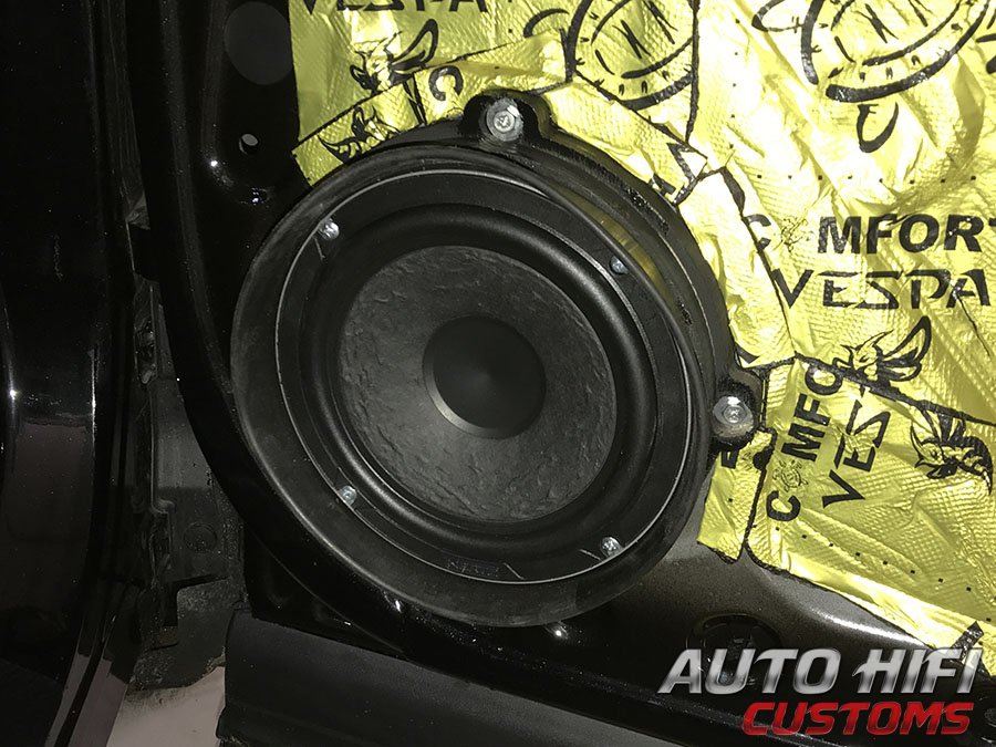 Установка акустики Hertz CK 165 L в Dongfeng Fengon iX7