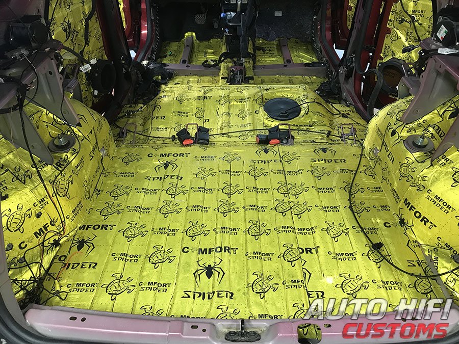 Установка шумоизоляции Comfort Mat Spider в Renault Kaptur