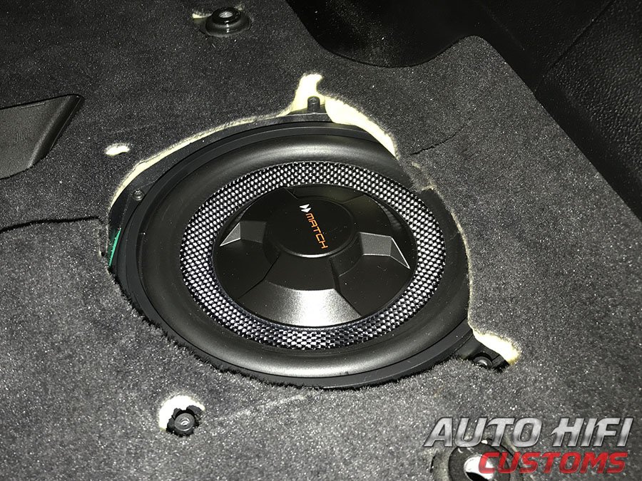 Установка акустики Match UP W8BMW-S в BMW 5 (G30)