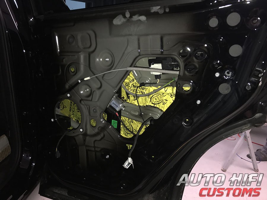 Установка шумоизоляции Comfort Mat Vespa в Haval F7 II