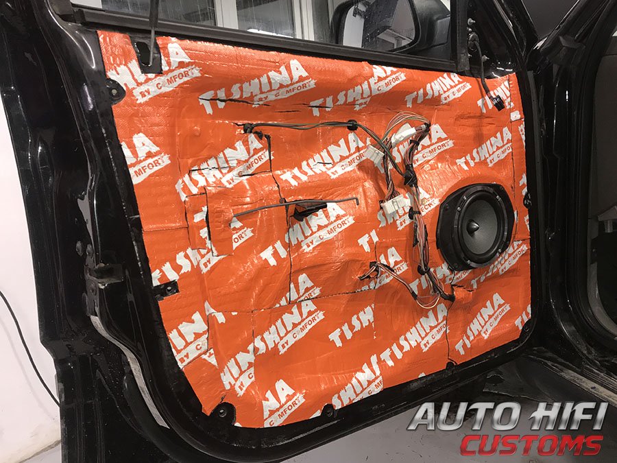 Установка шумоизоляции Comfort Mat Bronze 2 в Jeep Grand Cherokee (WK)