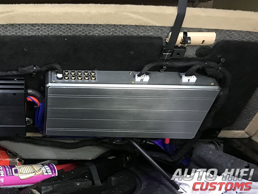 Установка усилителя RedPower Yakuza в Mercedes GL (X164)