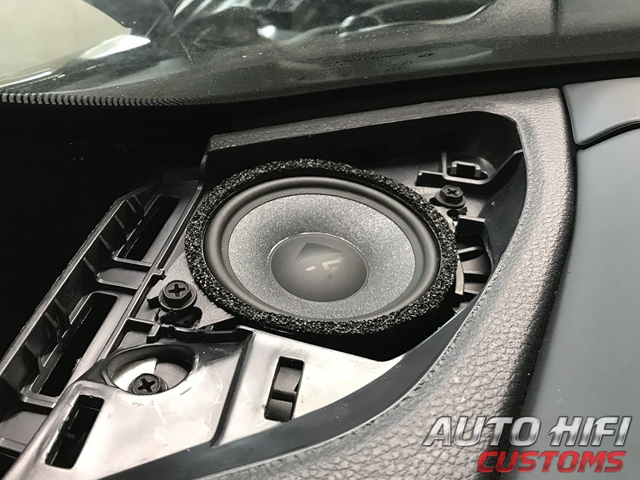 Установка акустики Helix Ci5 M80FM-S3 в Dodge Ram 1500 V