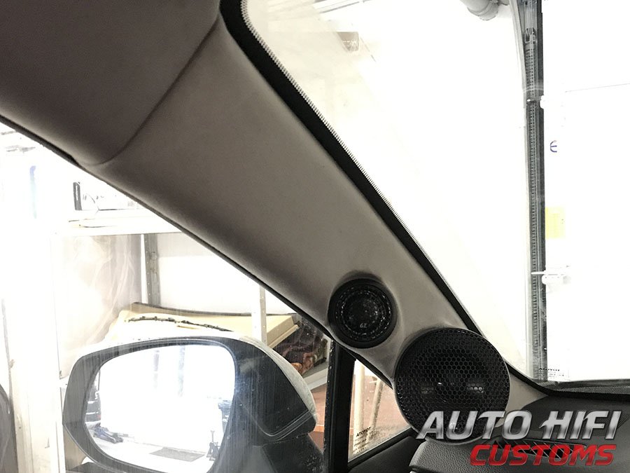 Изготовление подиумов для Toyota RAV4.5