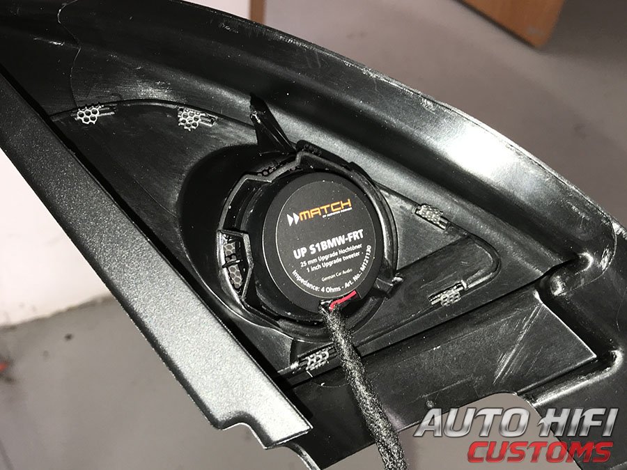 Установка акустики Match UP C42BMW-FRT.2 в BMW X1 (F48)