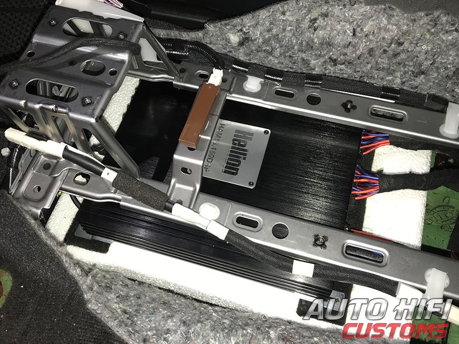Установка усилителя Hellion HAM16.150DSP в Toyota Alphard III