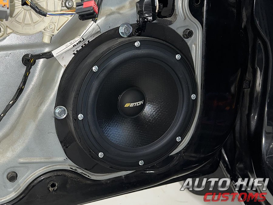 Установка акустики Eton POW 172.2 Compression в Ford Focus 2