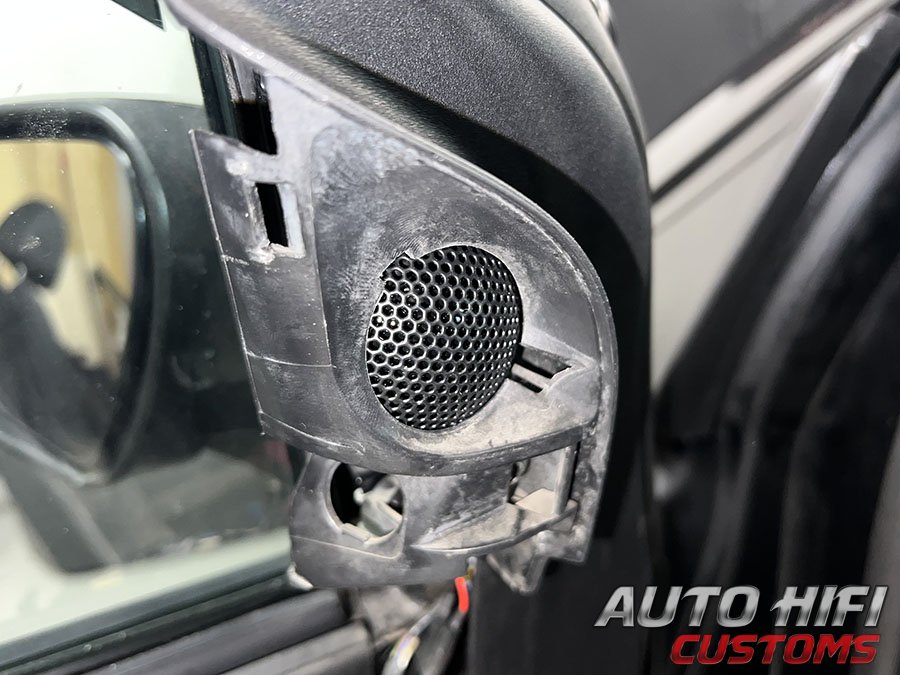 Установка акустики Eton POW 172.2 Compression в Ford Focus 2