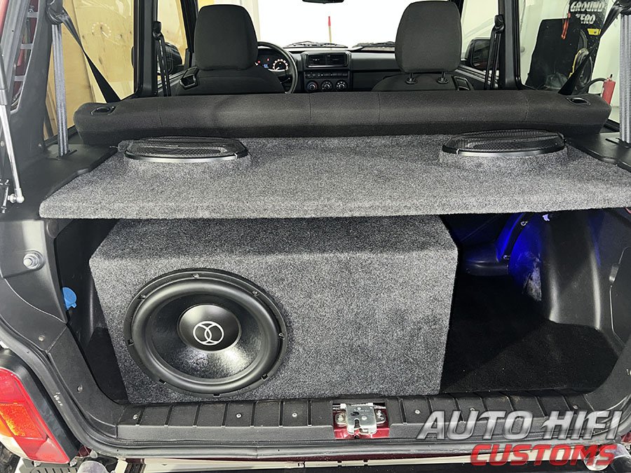Установка сабвуфера Xcelsus audio XAS12 в Lada Niva 4x4