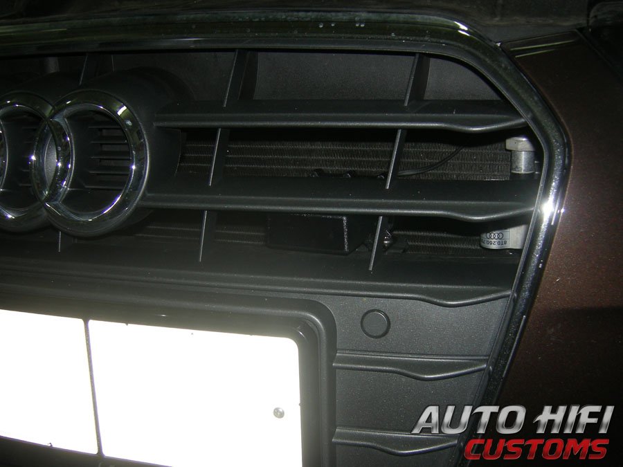 Установка радар-детектора Escort Passport 8500ci Plus INTL в Audi A4 (B8)