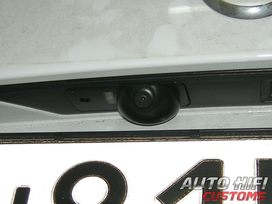Установка камеры заднего вида AVEL AVS312CPR (#002) в Audi A3 (8P)