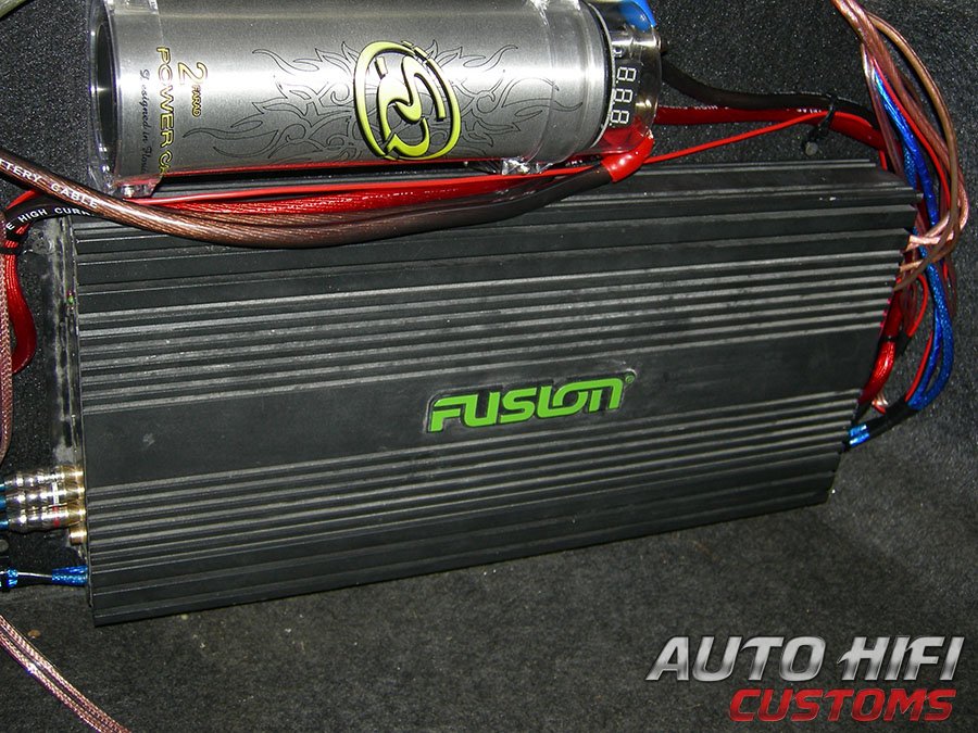 Установка усилителя Fusion FP-1402 в Acura TL